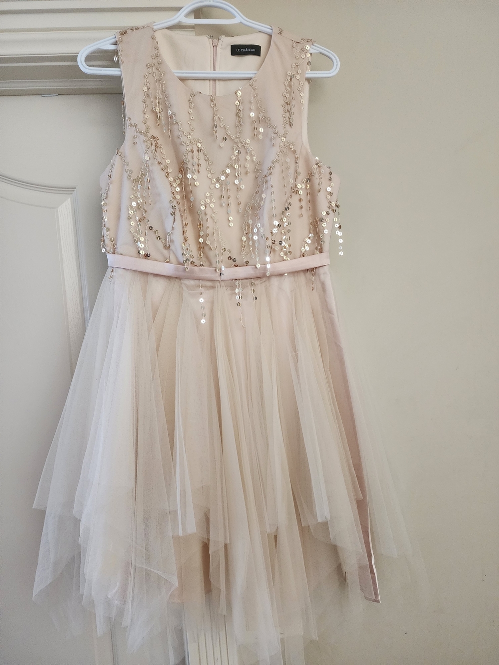 Le Château Champagne Sequin Tulle Party Dress, Size:S. Brand New.
